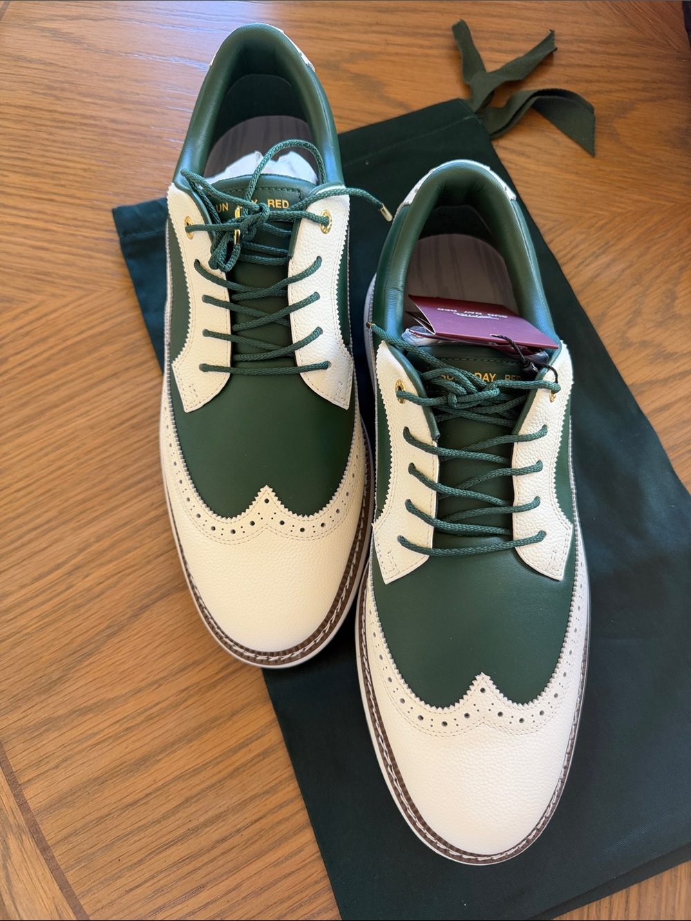NWT Sun Day Red 2025 Masters Limited Edition Wingtip Golf Shoes (with spike)